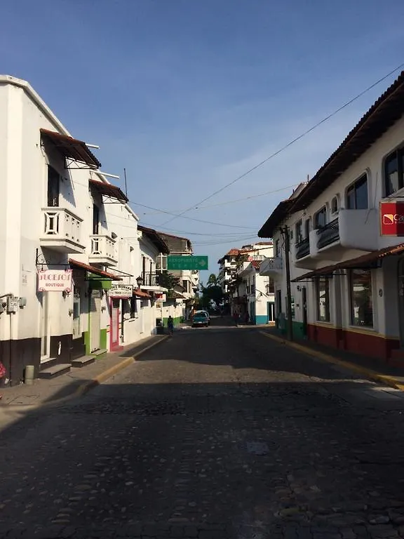 Icon - Puerto Vallarta 0*,